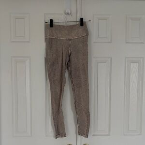 NUX Women's Textured Leggings in Taupe